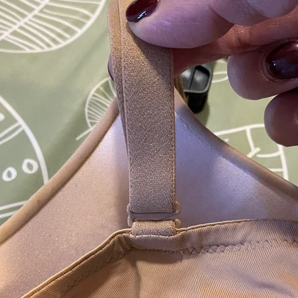 Victoria secret 38DD T-shirt bras lightly lined changeable back straps - Picture 4 of 8